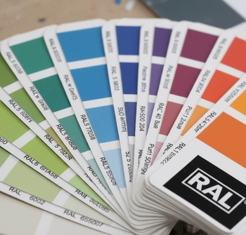 Превью новости 10 популярных оттенков 2025 года для порошковой окраски металлоизделий